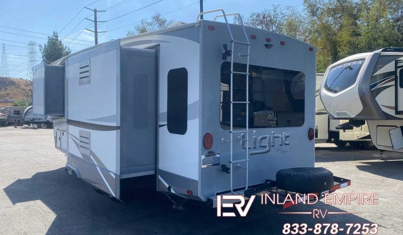 
								Used 2017 Highland Ridge Open Range Light LF297RLS For Sale in Colton CA full									