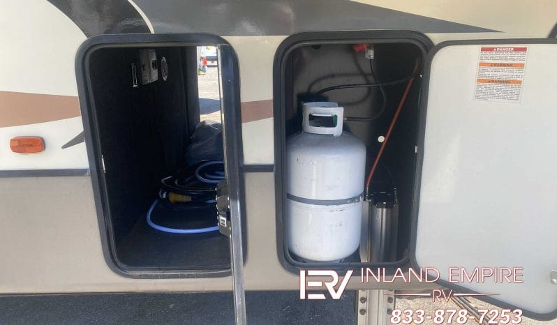 
								Used 2017 Keystone Montana 3730FL for sale in Colton CA full									