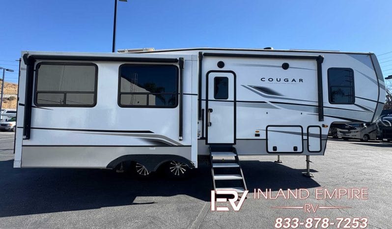 
								Used 2023 Keystone Cougar 290RLS for sale in Colton CA full									